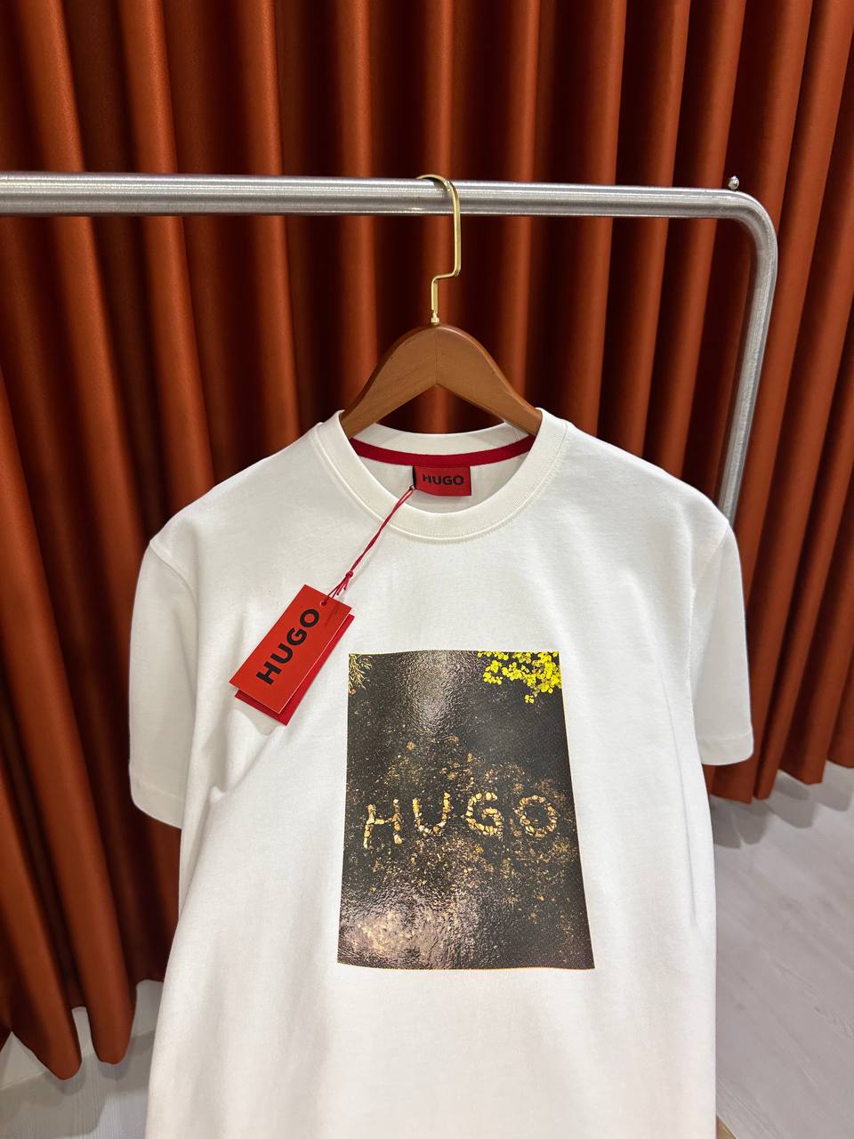 тениска H**O B**SS